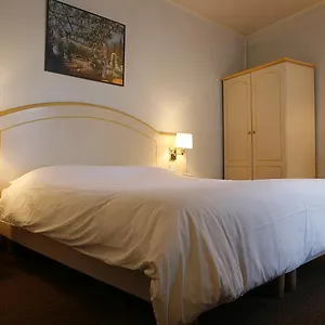 3* Hotel Acte V